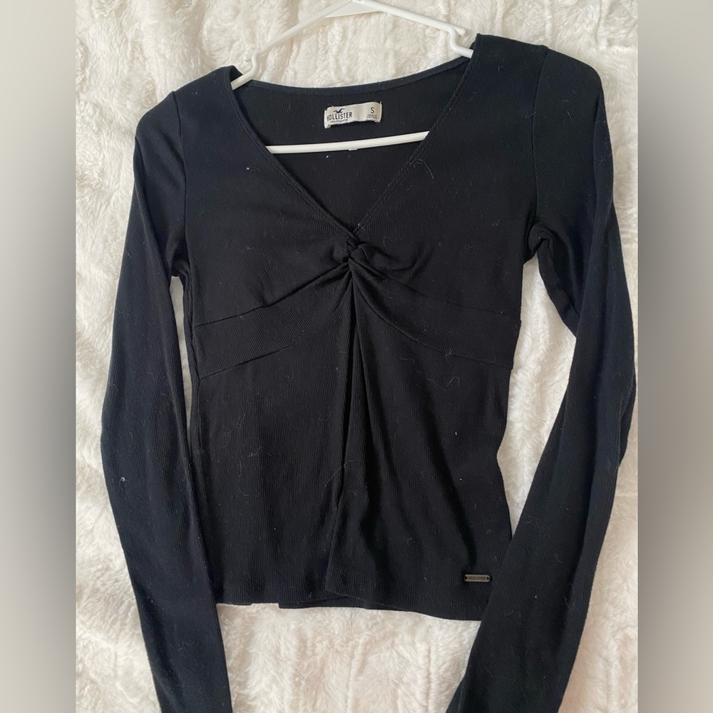 Long sleeve hollister top